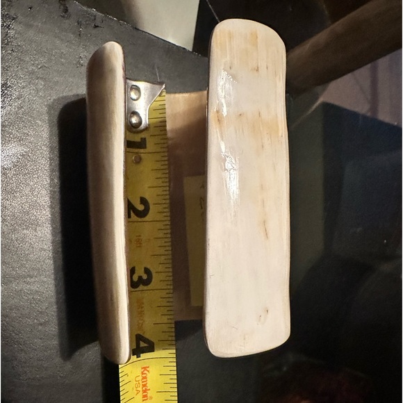 Gorgeous Natural Buffalo Horn Cuff - Picture 5 of 6